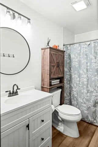 $260,000 | 108 Cardinal Drive, Le Roy, IL 61752