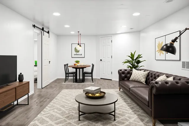 $260,000 | 108 Cardinal Drive, Le Roy, IL 61752