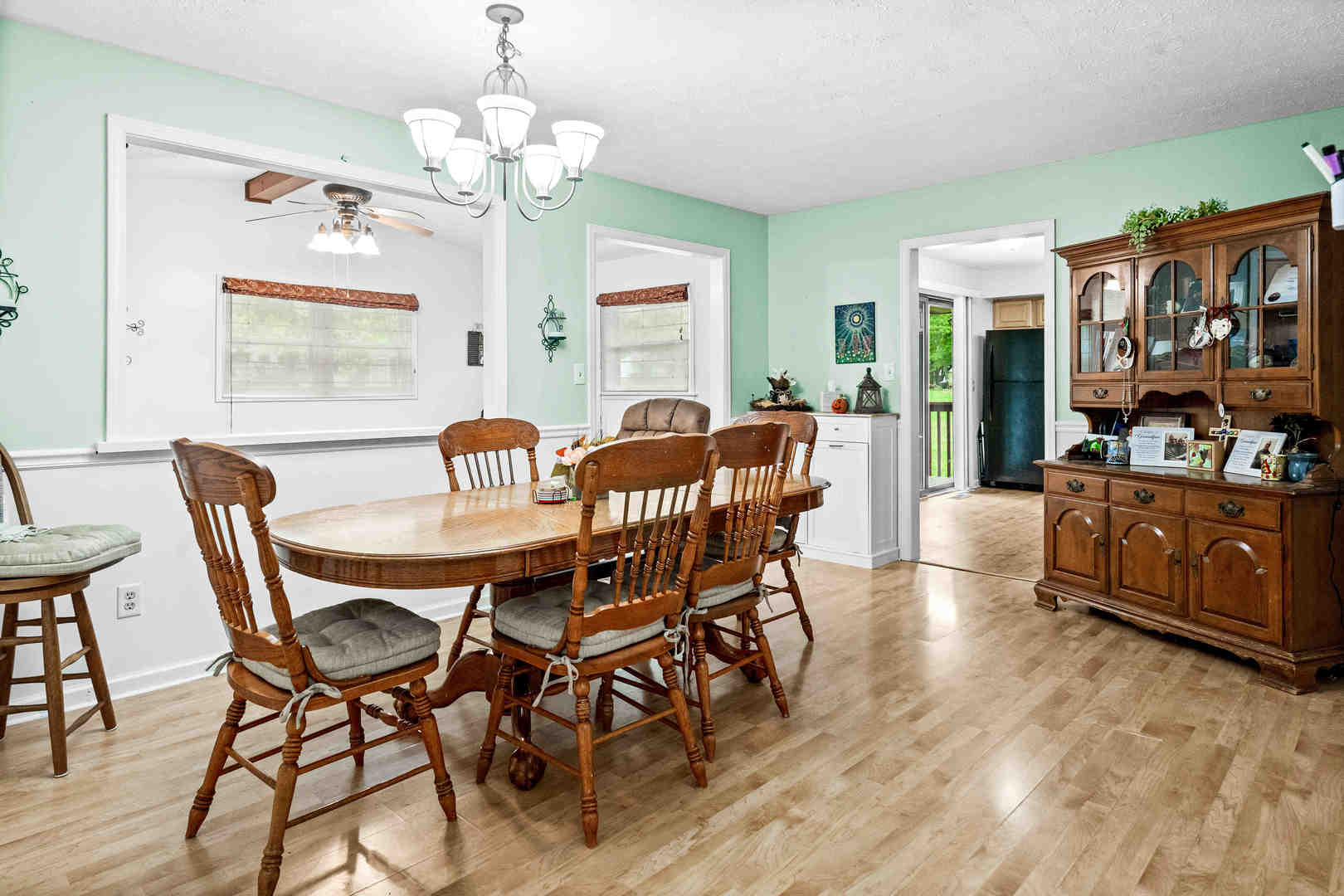 108 Cardinal Drive Le Roy, IL 61752 - Photo 4 of 35