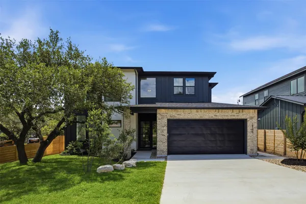 $799,000 | 18303 Lake Oaks Drive, Jonestown, TX 78645