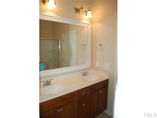 4460 Cardinal Grove Boulevard Raleigh, NC 27616 - Photo 8 of 22