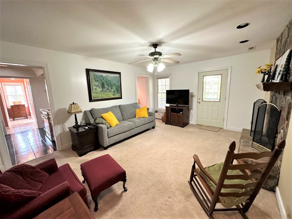 296 Flint Ridge Trail Fancy Gap, VA 24328 - Photo 10 of 33 Gallery Image 10