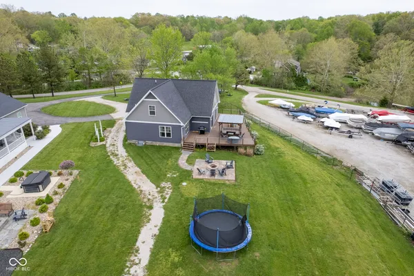 $750,000 | 9550 East Northshore Drive, Unionville, IN 47468