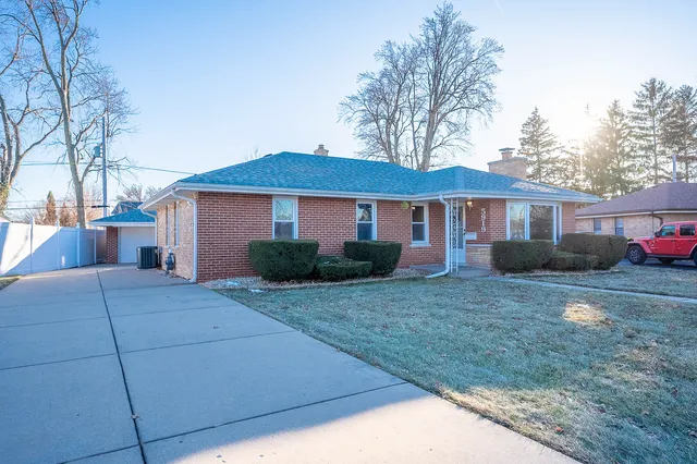 $269,900 | 5919 West 109th Street, Chicago Ridge, IL 60415