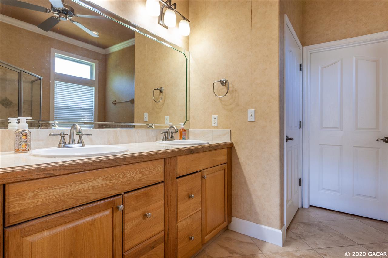 918 Southwest 104 Street Gainesville, FL 32607 - Photo 14 of 29 Gallery Image 14