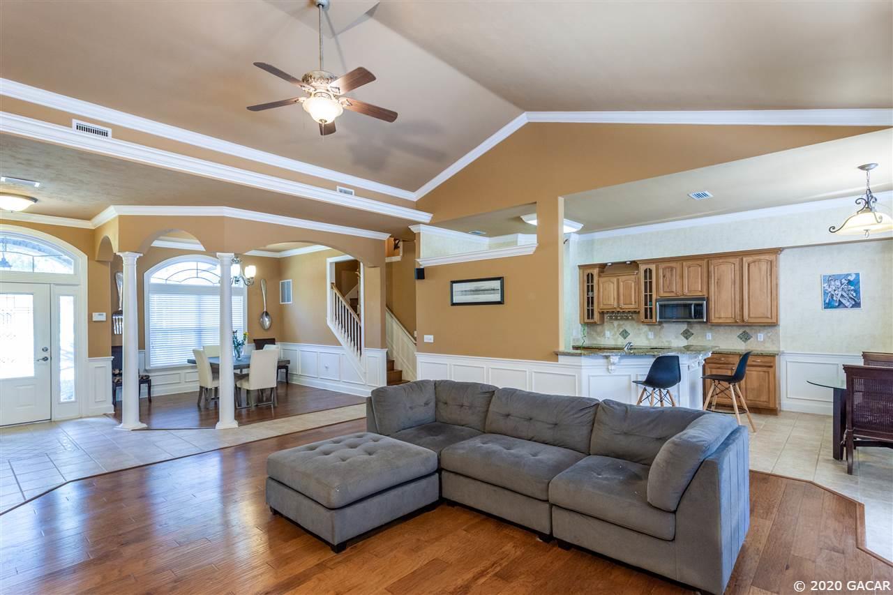 918 Southwest 104 Street Gainesville, FL 32607 - Photo 6 of 29 Gallery Image 6