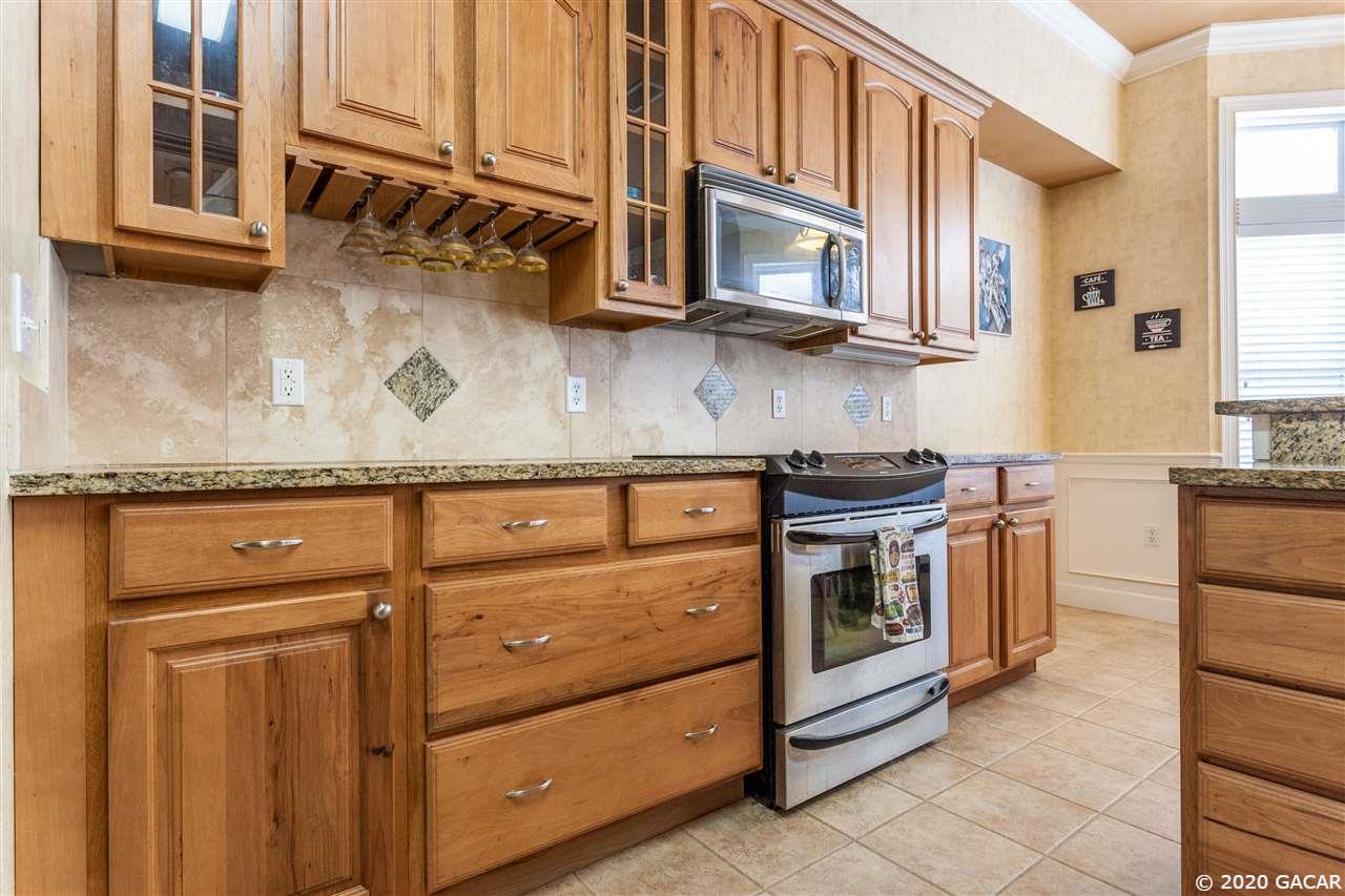 918 Southwest 104 Street Gainesville, FL 32607 - Photo 9 of 29 Gallery Image 9