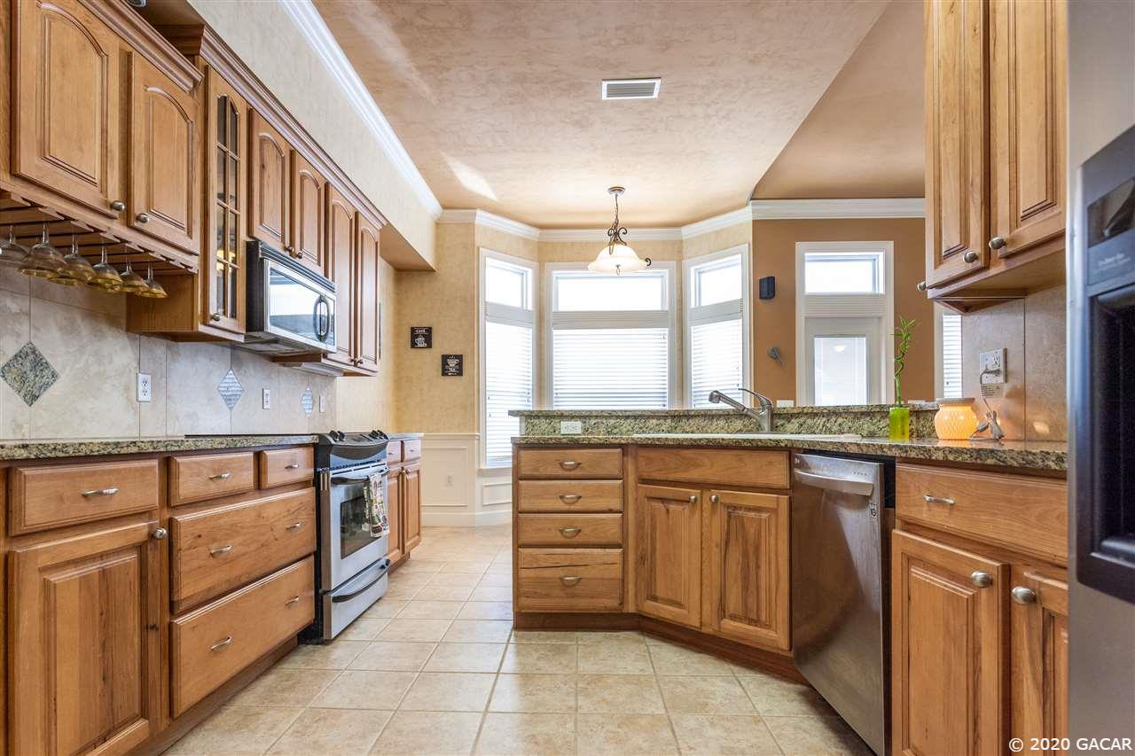 918 Southwest 104 Street Gainesville, FL 32607 - Photo 10 of 29 Gallery Image 10