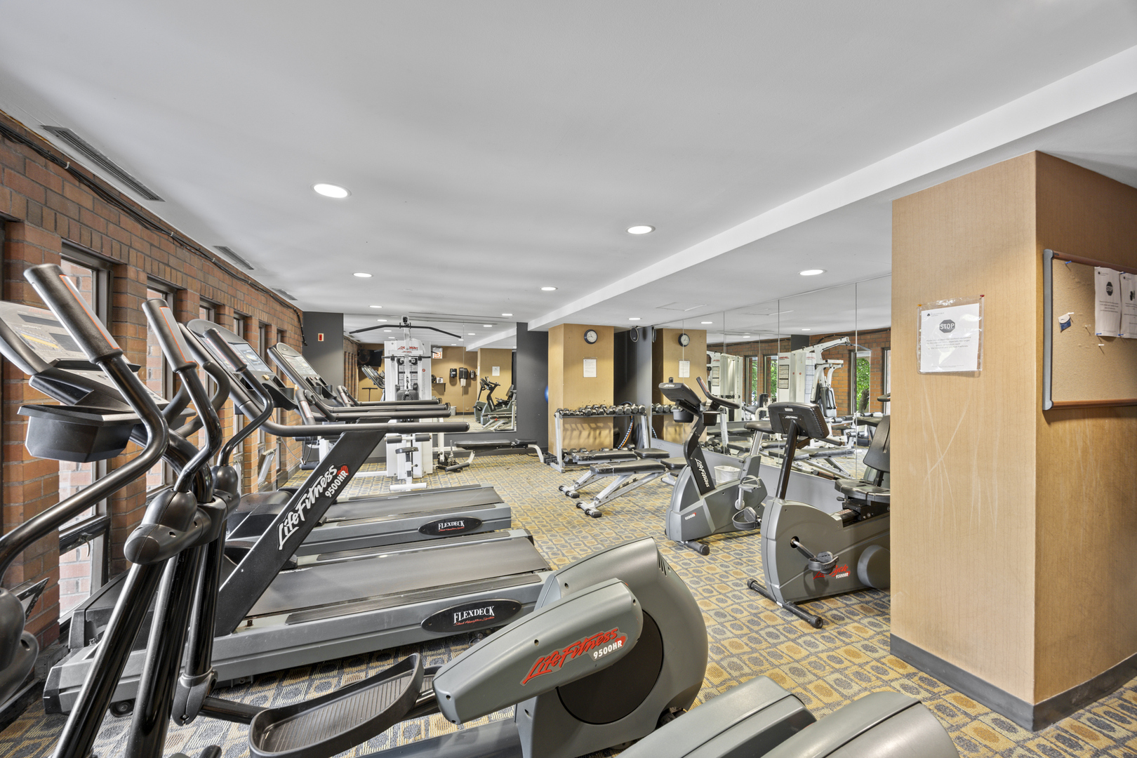 2605 South Indiana Avenue, Unit 1007 Chicago, IL 60616 - Photo 18 of 22