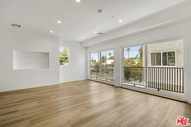 $4,584 | 10826 Hesby Street, North Hollywood, CA 91601