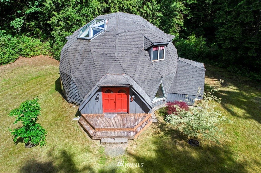 31 North Lake Roesiger Road Snohomish, WA 98290 - Photo 1 of 23