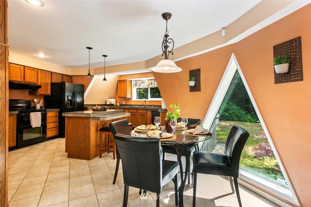 31 North Lake Roesiger Road Snohomish, WA 98290 - Photo 5 of 23