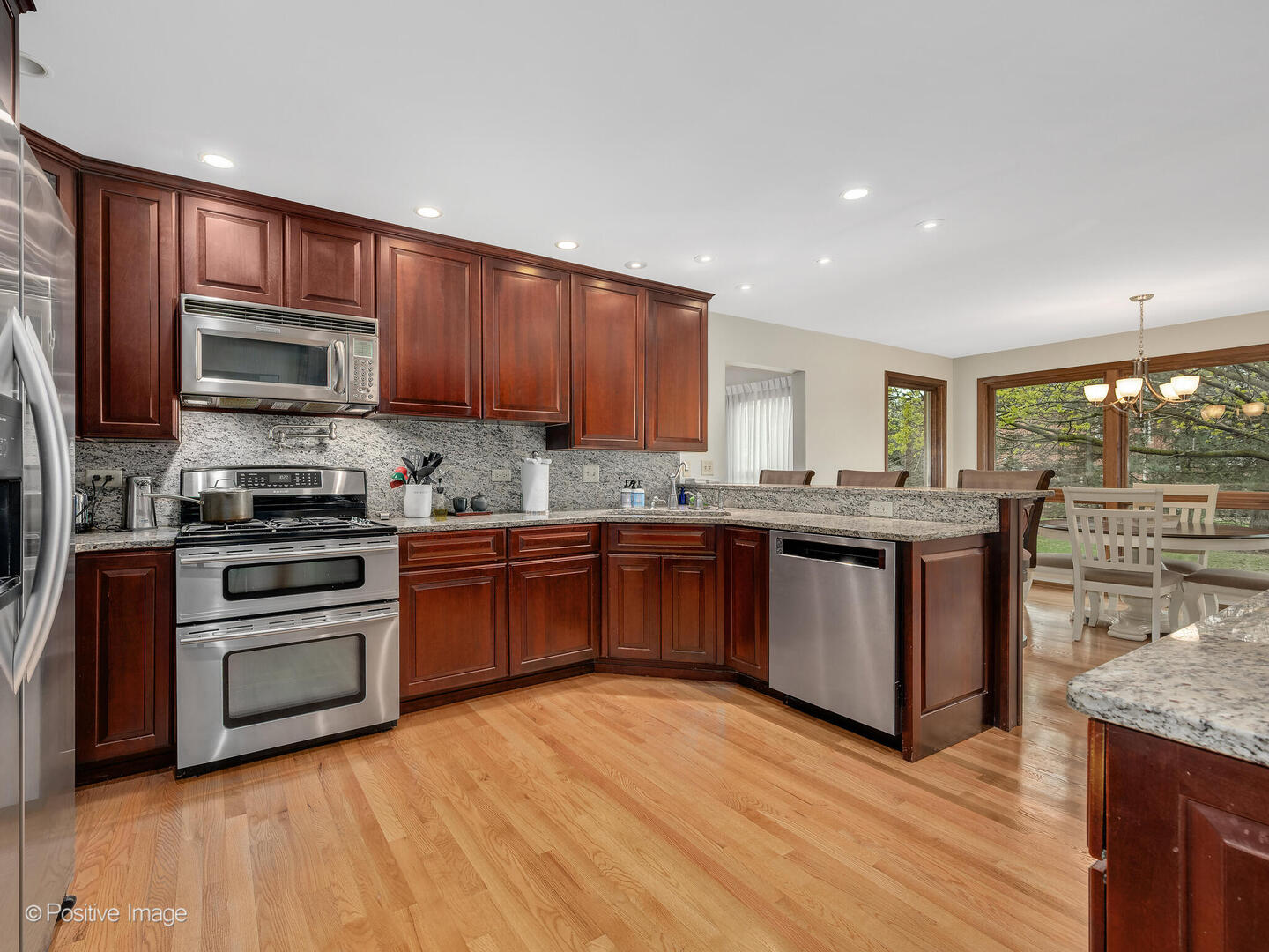 1000 Surrey Lane Itasca, IL 60143 - Photo 5 of 25