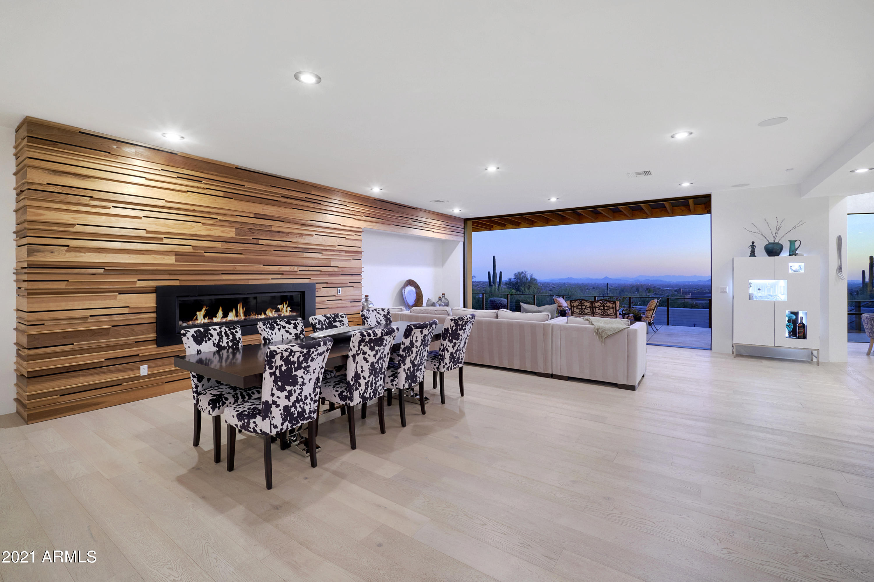 6623 East El Sendero Road Carefree, AZ 85377 - Photo 8 of 52 Great Room