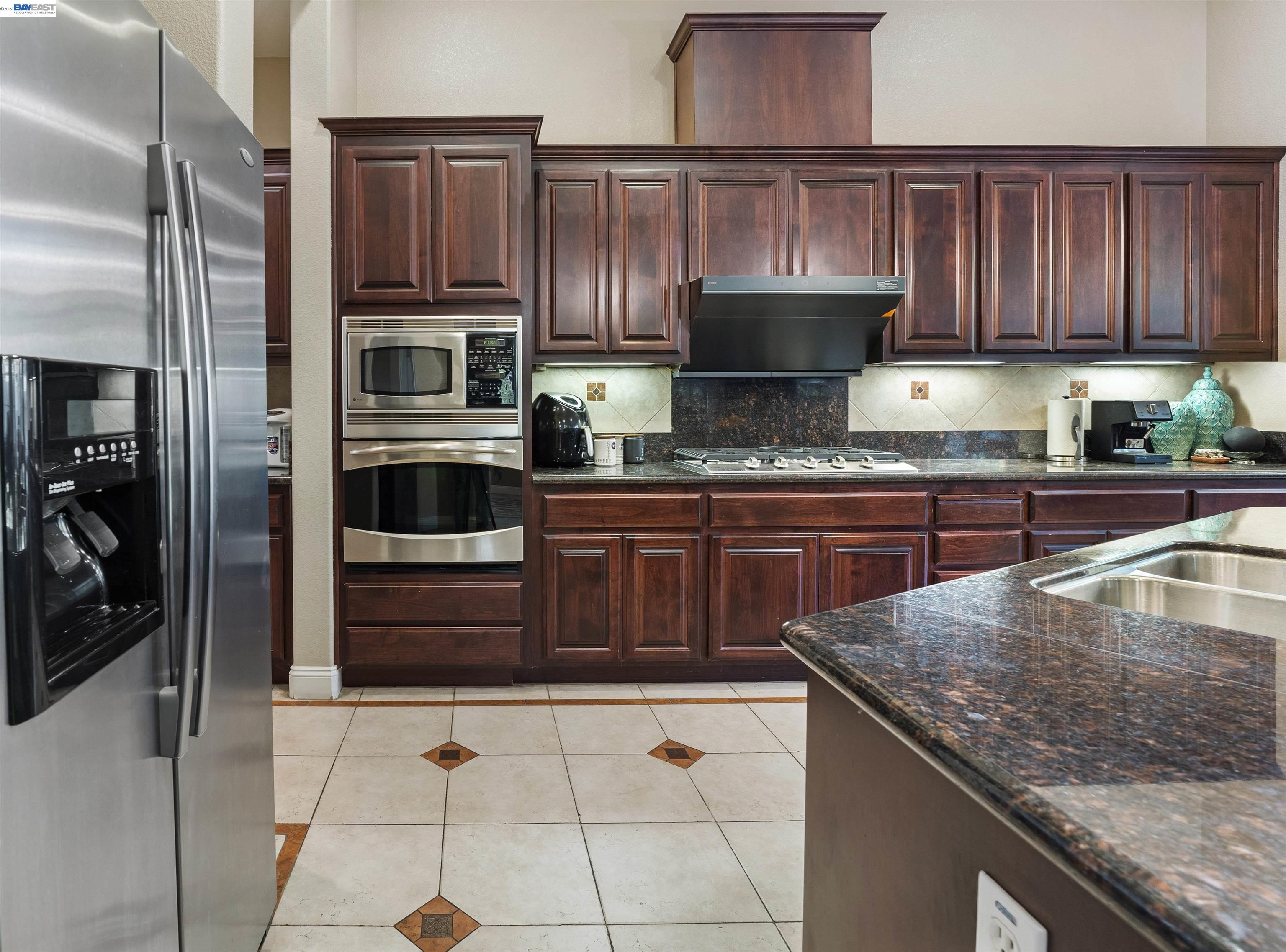 3679 Rimini Lane Dublin, CA 94568 - Photo 8 of 77 Gallery Image 8