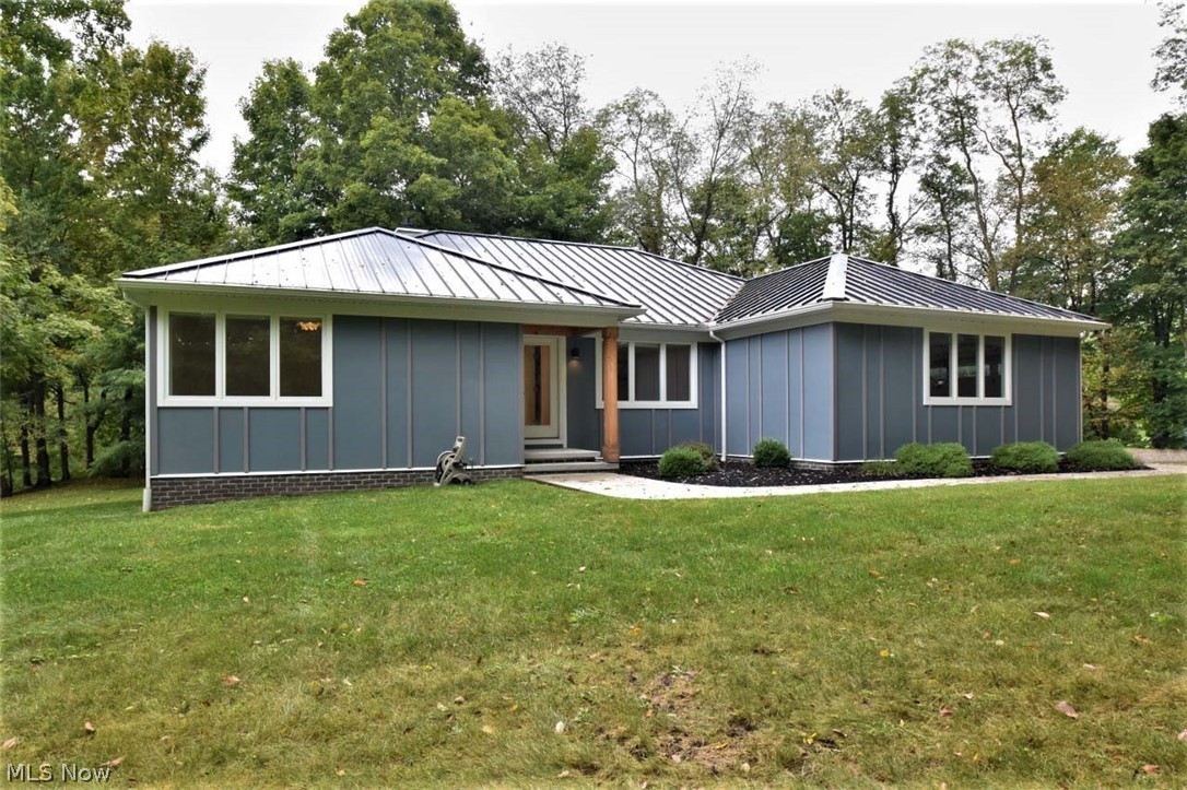 10555 Butternut Road Chesterland, OH 44026 - Photo 3 of 32