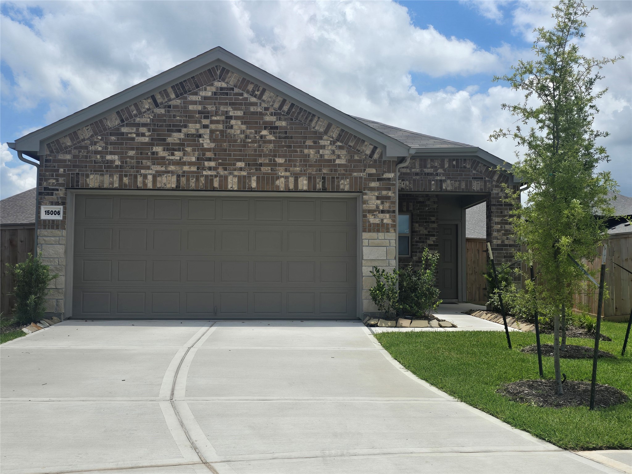 15006 English Rose Road Conroe, TX 77302 - Photo 2 of 9