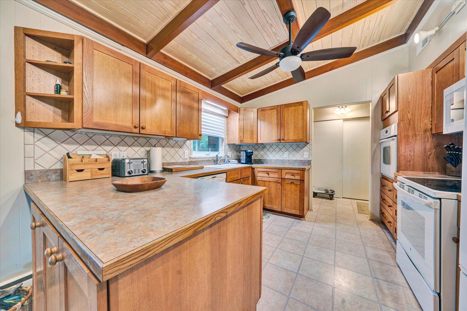 5519 Highfields Road Roanoke, VA 24018 - Photo 18 of 45 Kitchen-1_5519_Highfields