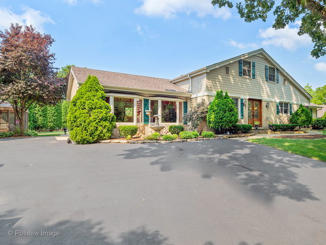 S568 Winfield Road Winfield, IL 60190 - Photo 2 of 30