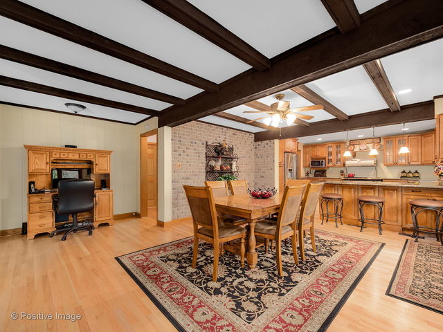 S568 Winfield Road Winfield, IL 60190 - Photo 4 of 30