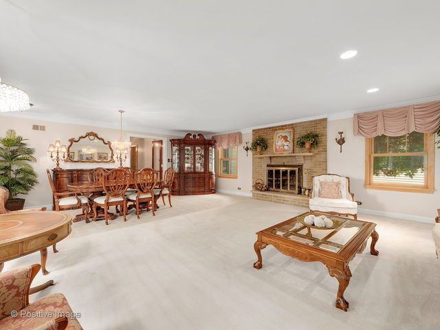 S568 Winfield Road Winfield, IL 60190 - Photo 8 of 30