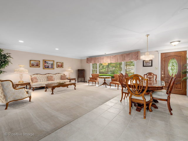 S568 Winfield Road Winfield, IL 60190 - Photo 10 of 30