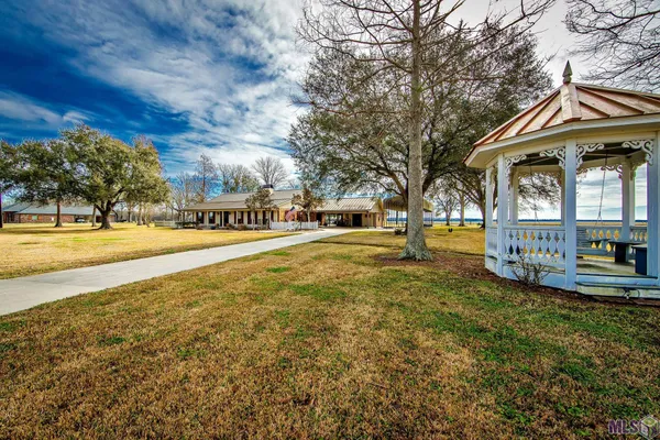 $399,000 | 250 Rue De Beauville, Napoleonville, LA 70390