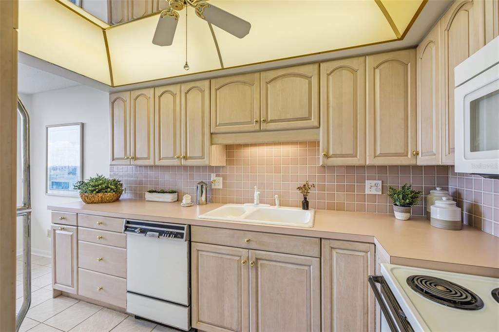 9495 Blind Pass Road, Unit 603 St. Pete Beach, FL 33706 - Photo 19 of 60