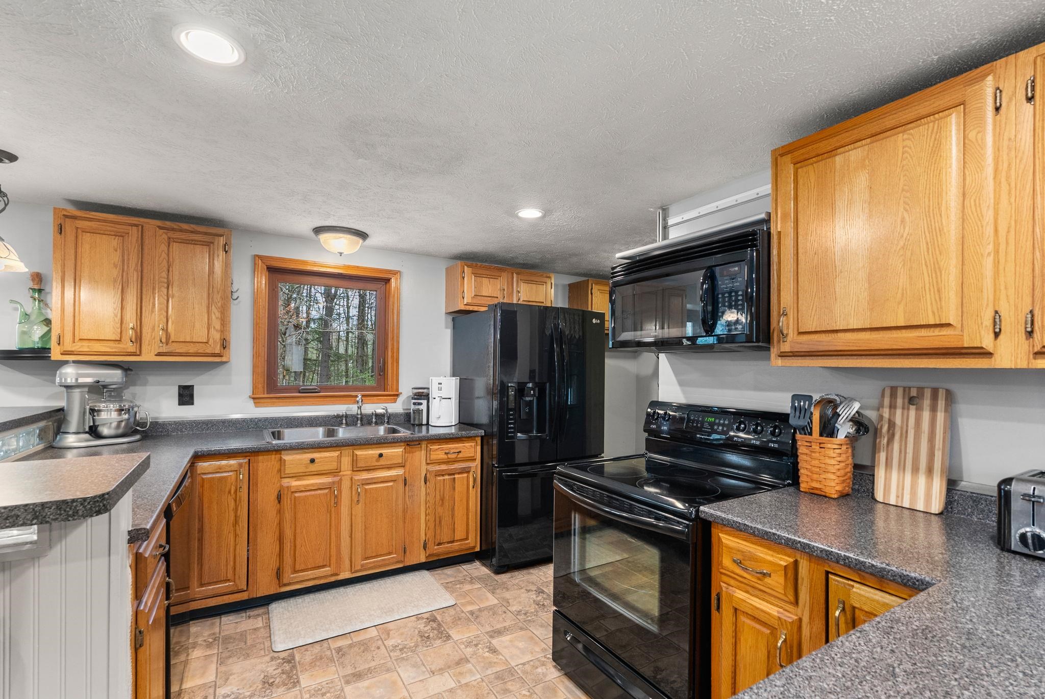 39 Twillingate Road Temple, NH 03084 - Photo 11 of 45