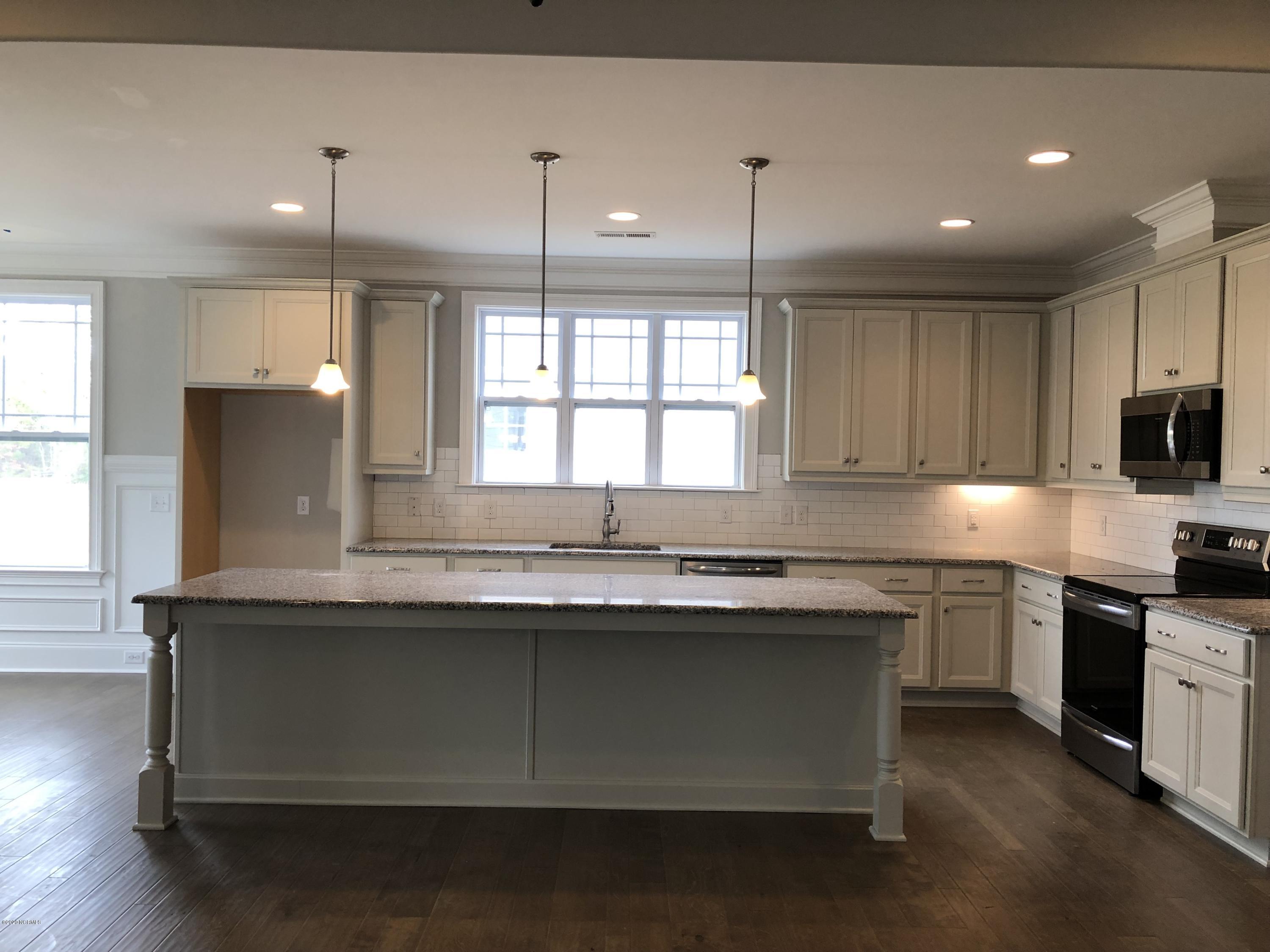 312 Lake Firefly Loop Holly Ridge, NC 28445 - Photo 3 of 21 Kitchen
