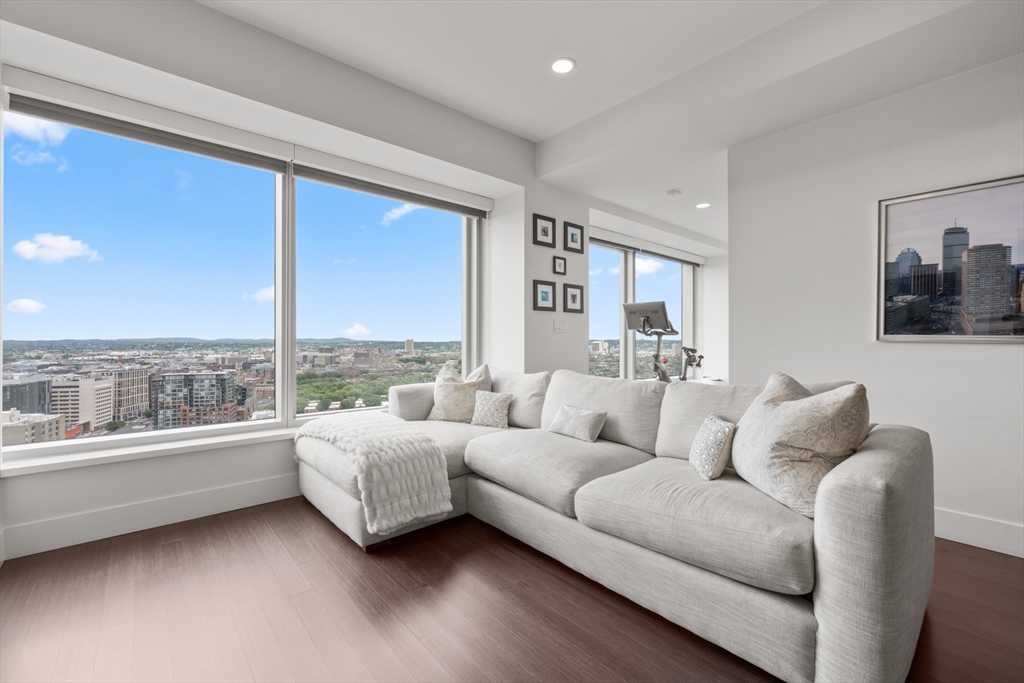 110 Stuart Street, Unit 26J Boston, MA 02116 - Photo 13 of 38