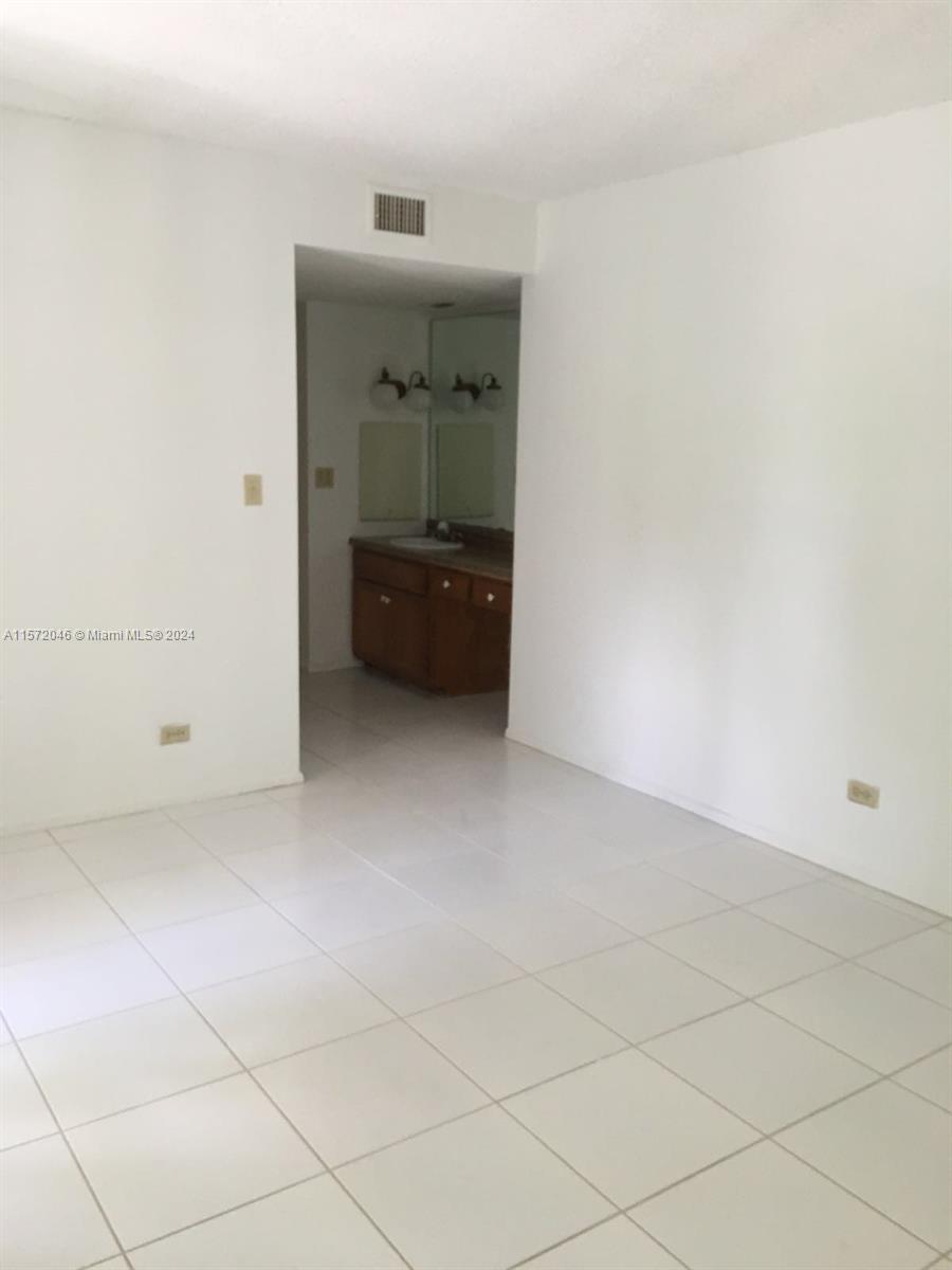 3680 Inverrary Drive, Unit 3X Lauderhill, FL 33319 - Photo 5 of 9