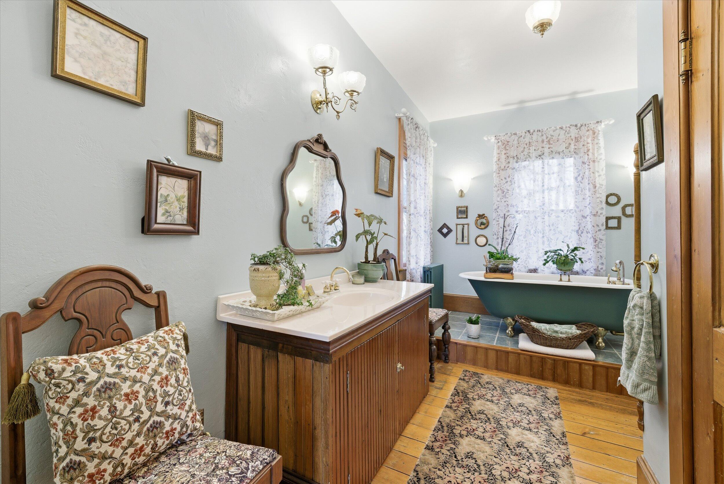 S84W17698 Woods Road Muskego, WI 53150 - Photo 12 of 50 Main Floor Full Bath
