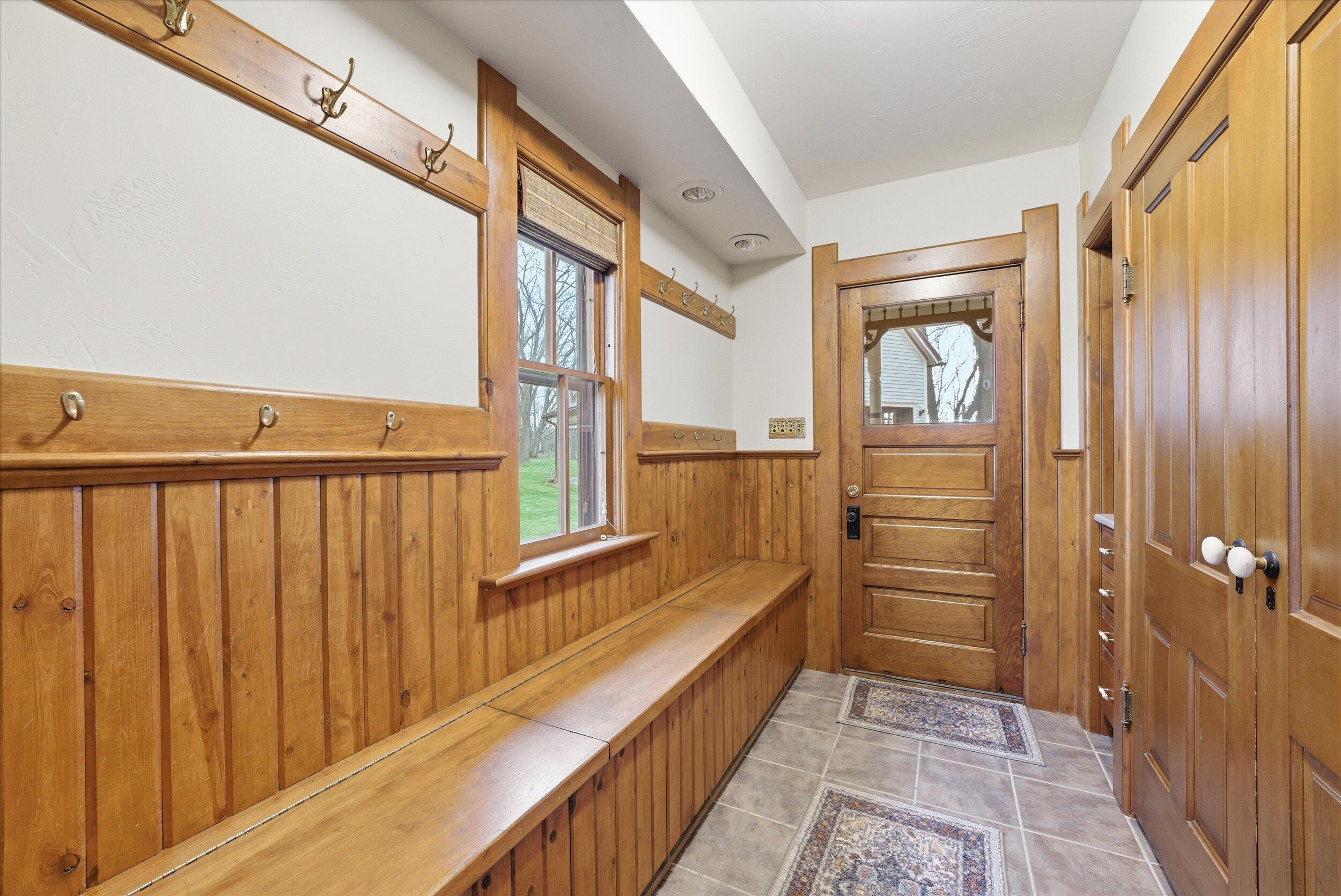 S84W17698 Woods Road Muskego, WI 53150 - Photo 20 of 50 Mudroom