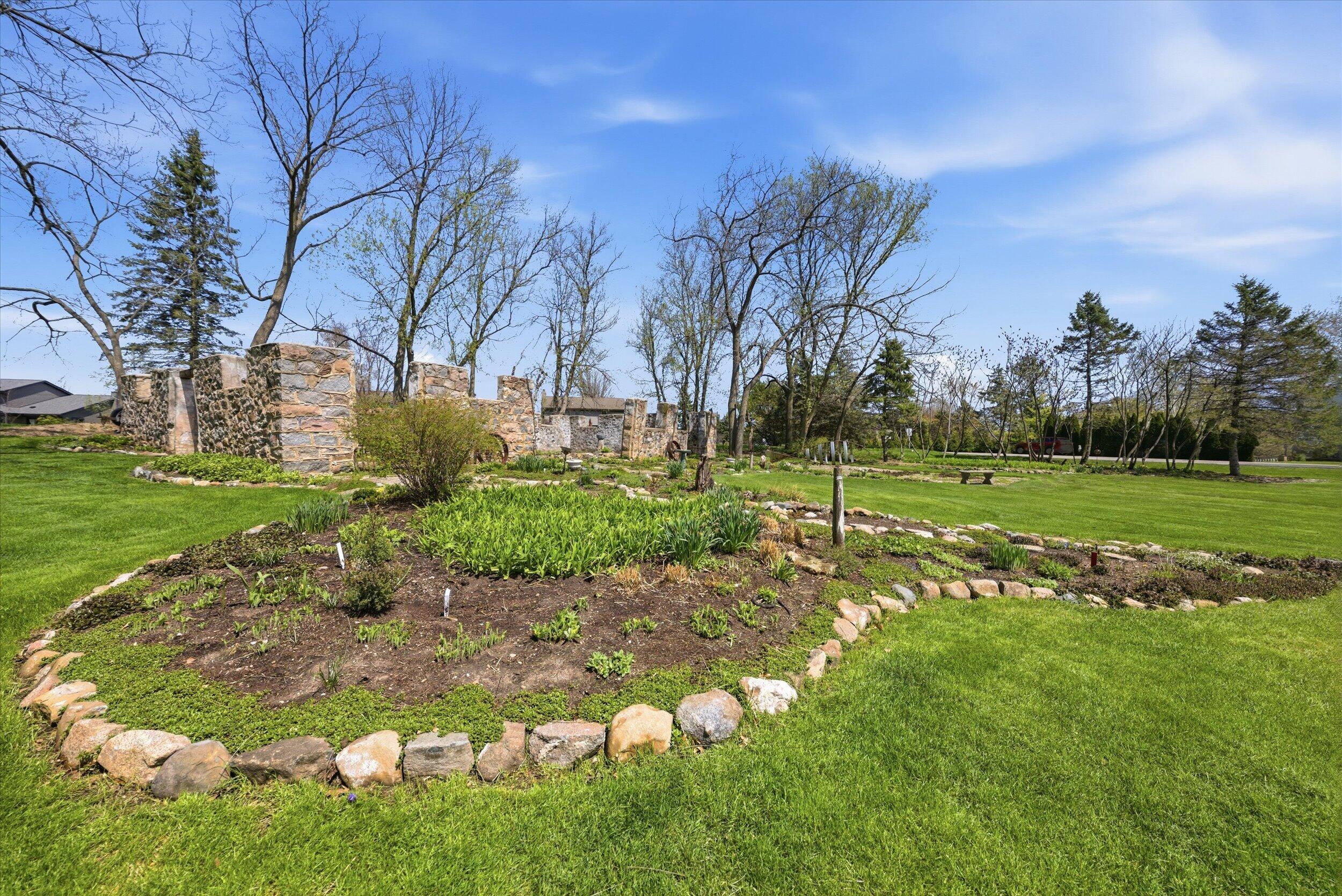 S84W17698 Woods Road Muskego, WI 53150 - Photo 46 of 50 Fieldstone Terraced Garden