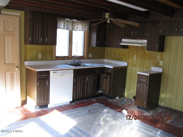 595 Cold Spring Lane Greentown, PA 18426 - Photo 4 of 13