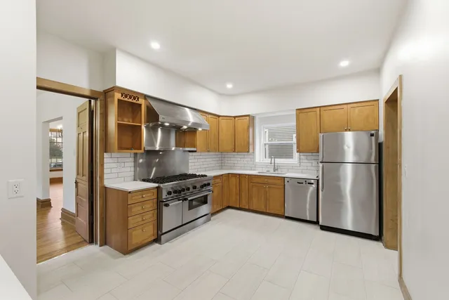 $499,000 | 9748 South Vanderpoel Avenue, Chicago, IL 60643