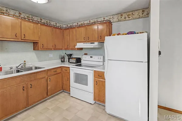 $227,900 | 4832 Bambi Drive, Alton, IL 62002