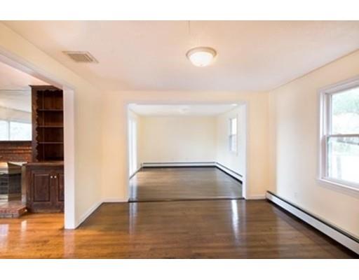 27 Gloria Road Randolph, MA 02368 - Photo 4 of 14 Gallery Image 4
