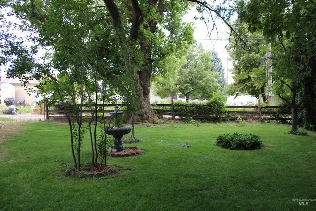 $265,000 | 106 3rd Street West, Declo, ID 83323