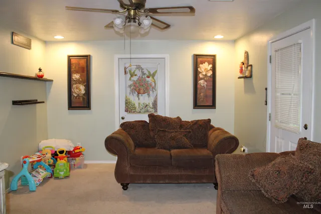 $265,000 | 106 3rd Street West, Declo, ID 83323