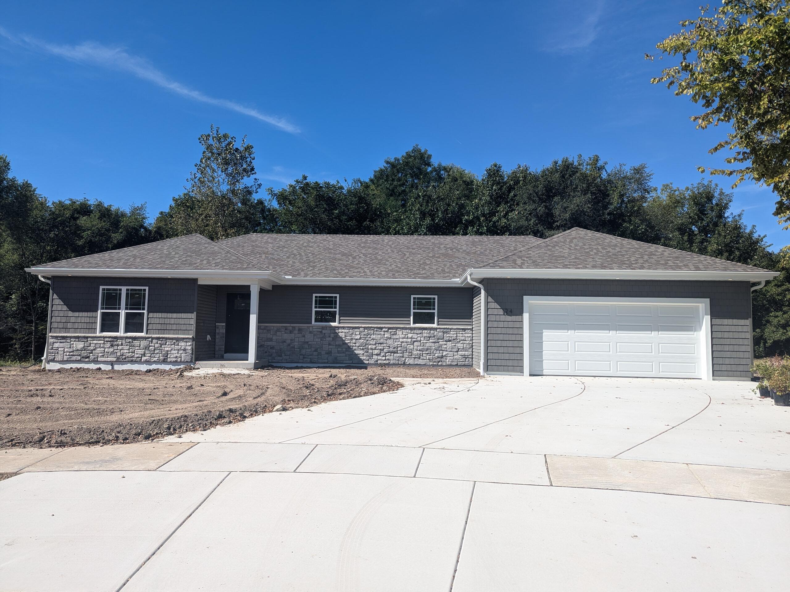 124 Vista Del Parco Road Sullivan, WI 53178 - Photo 1 of 1 Front Elevation