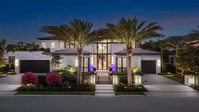 $19,950,000 | 207 Coconut Palm Road, Boca Raton, FL 33432