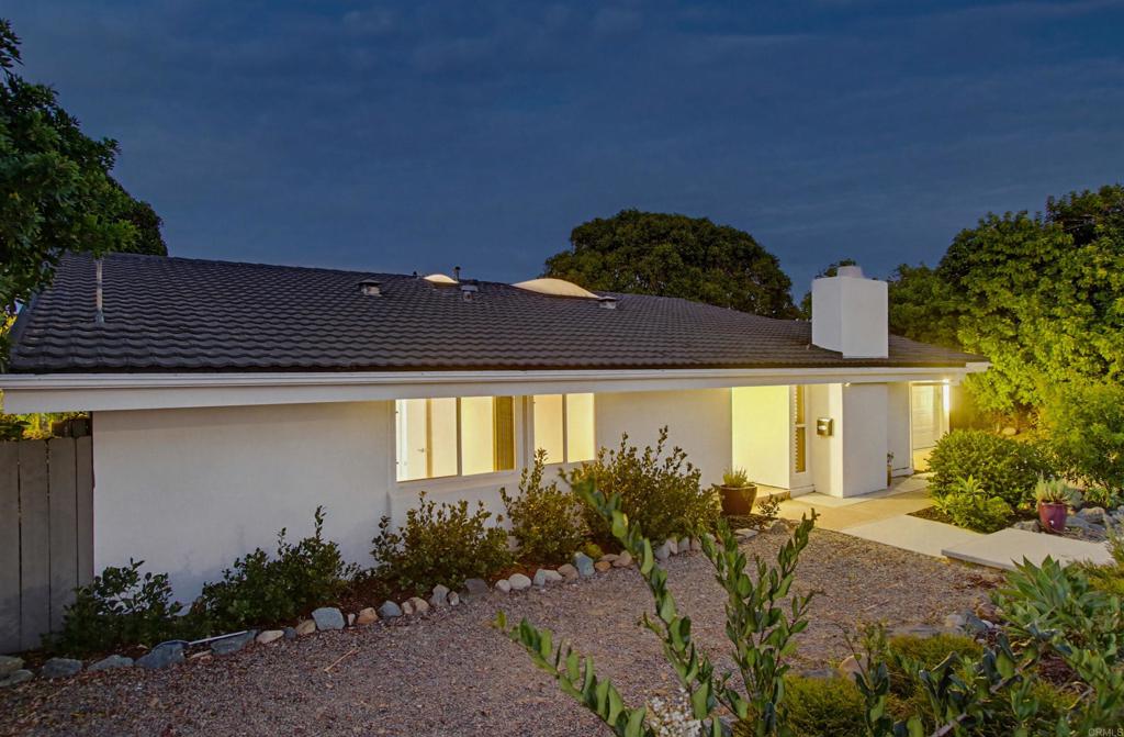 5605 Soledad Mountain Road La Jolla, CA 92037 - Photo 3 of 46