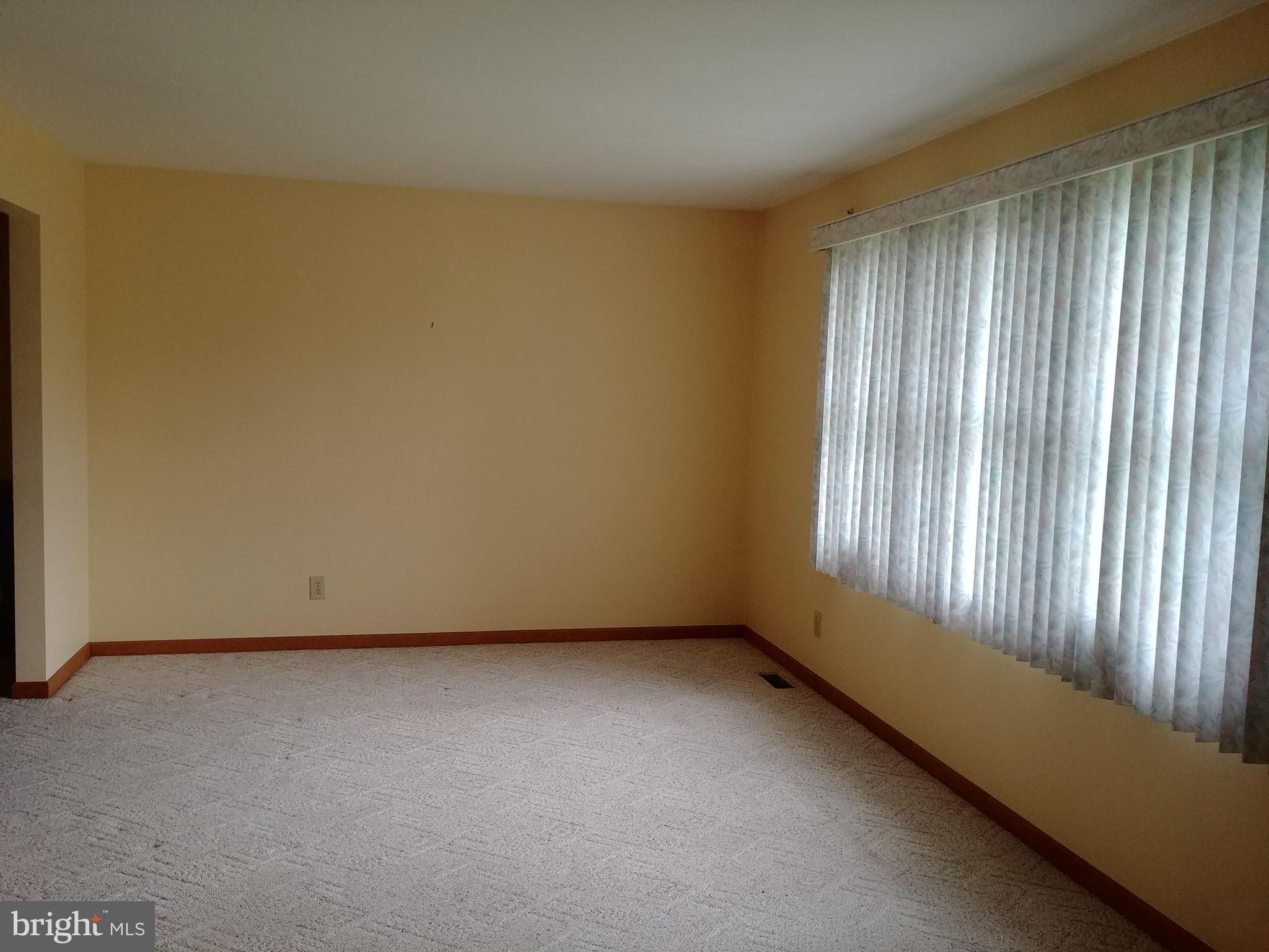 209 County House Road Clarksboro, NJ 08061 - Photo 8 of 26 Sunny Living Room