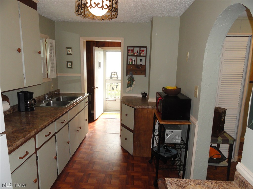 1460 Riverside Drive Akron, OH 44310 - Photo 12 of 21 Gallery Image 12