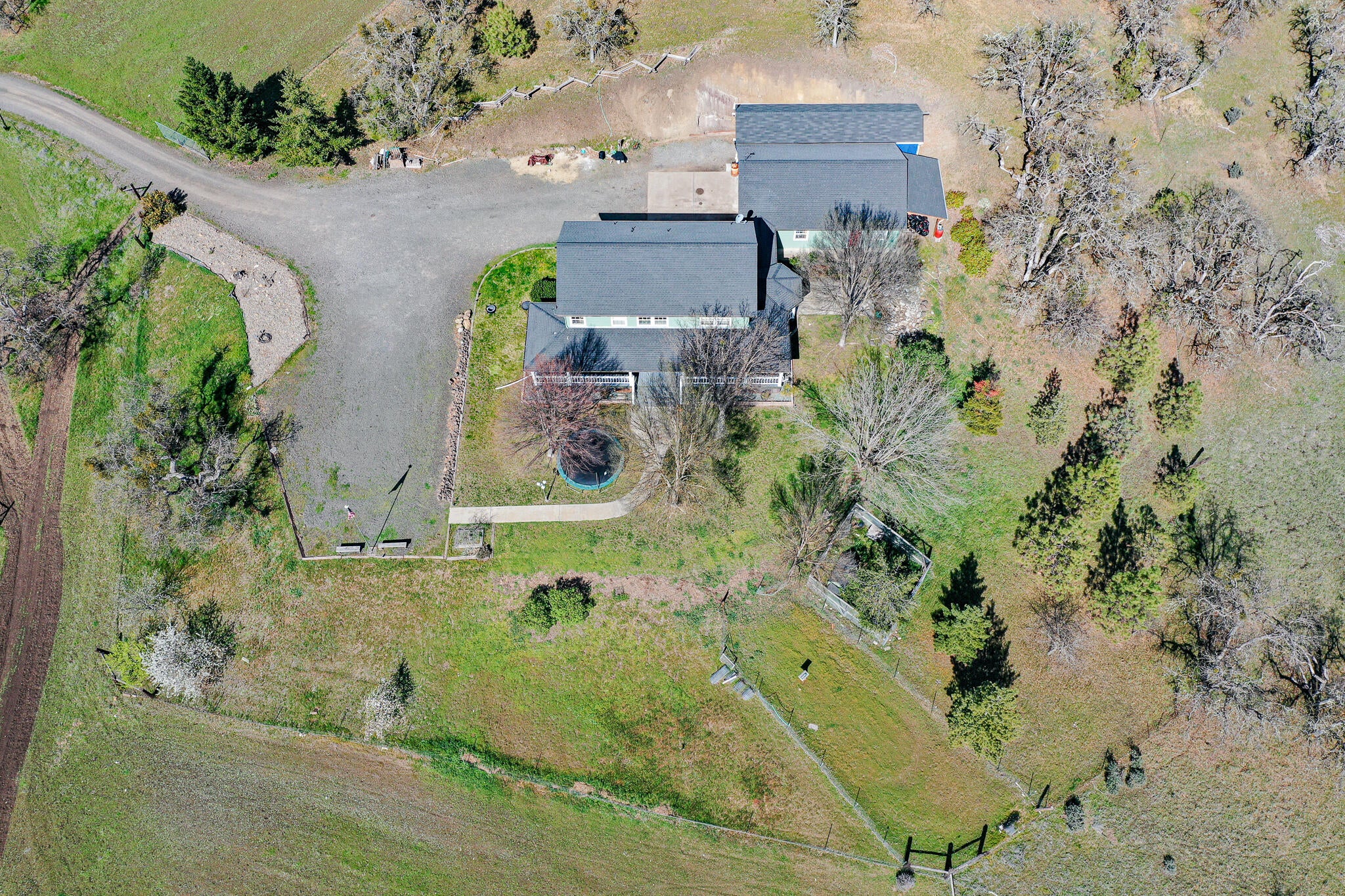 890 Nick Young Road Eagle Point, OR 97524 - Photo 21 of 29 DJI_0173