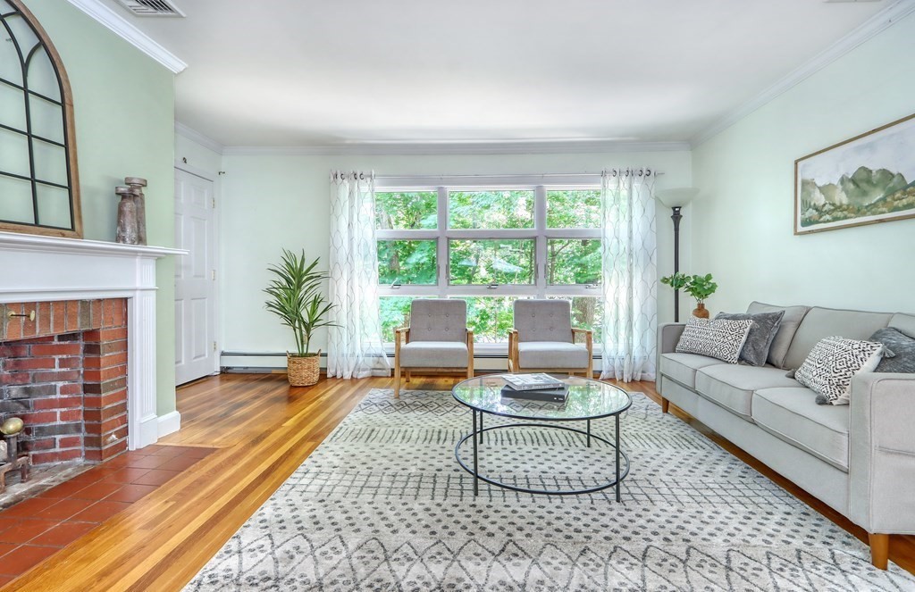 55 Pilgrim Road Stoneham, MA 02180 - Photo 9 of 34 Gallery Image 9