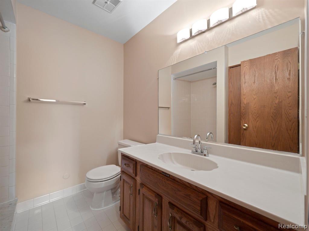 19360 West Eleven Mile Road Lathrup Village, MI 48076 - Photo 28 of 29