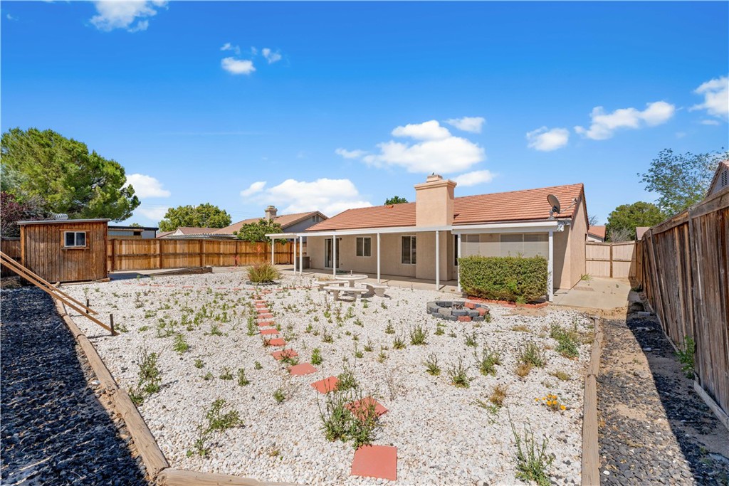 44327 Harbor Street Lancaster, CA 93536 - Photo 36 of 51